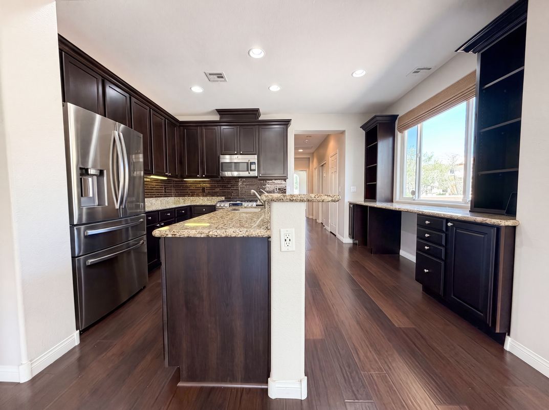 Property photo 2 of 908 Baronet Dr