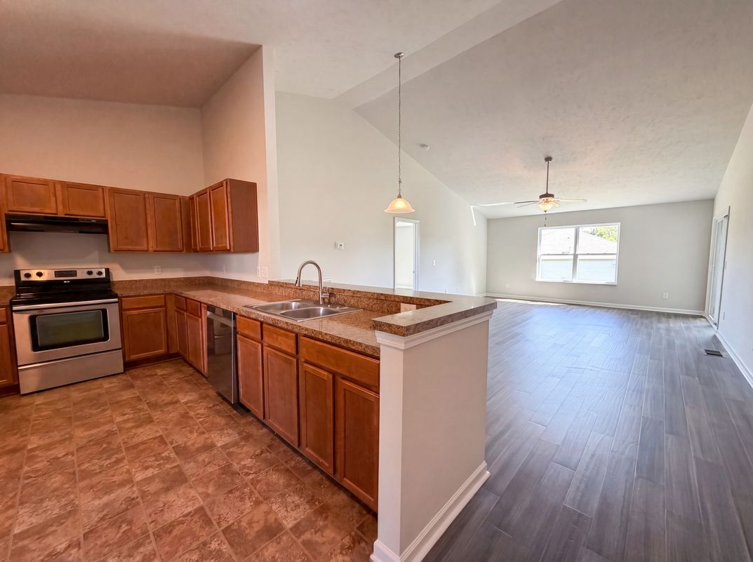 Property photo 2 of 504 Welshcrest Ct