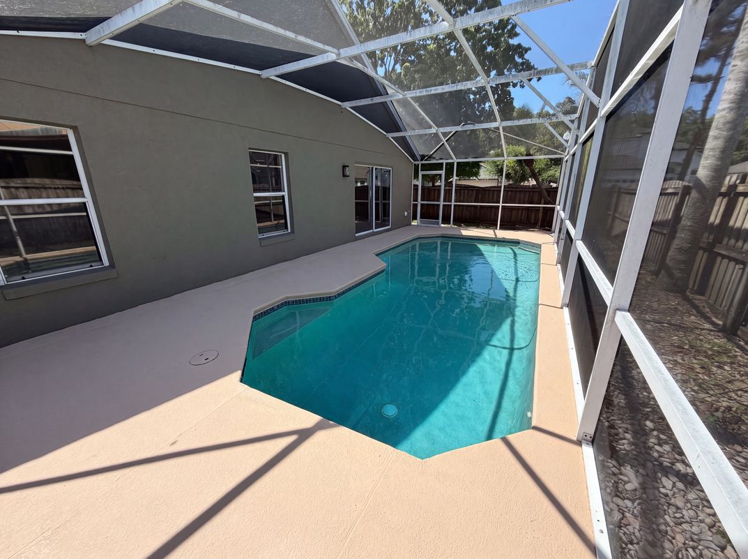 Photo 32 of 34 of 701 Magnolia Creek Cir, Orlando, FL