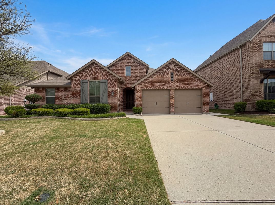 Property photo 1 of 2613 Oak Blossom Dr
