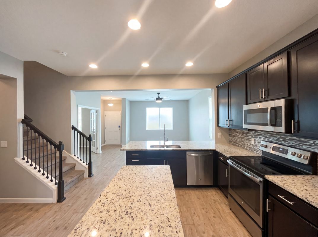 Property photo 2 of 2264 Ficus Aly
