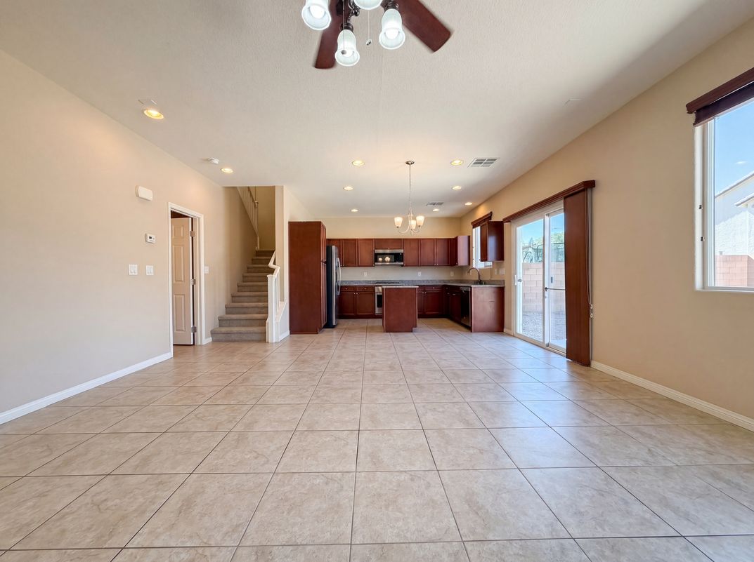 Property photo 3 of 6472 Haypress Ct