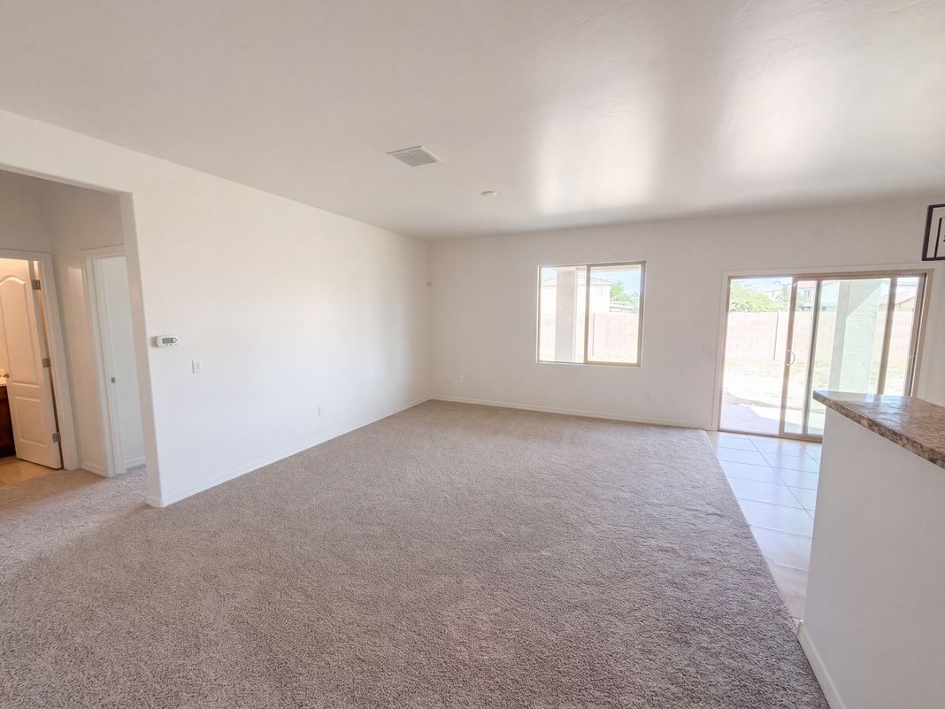 Property photo 3 of 6295 S Crane Dr