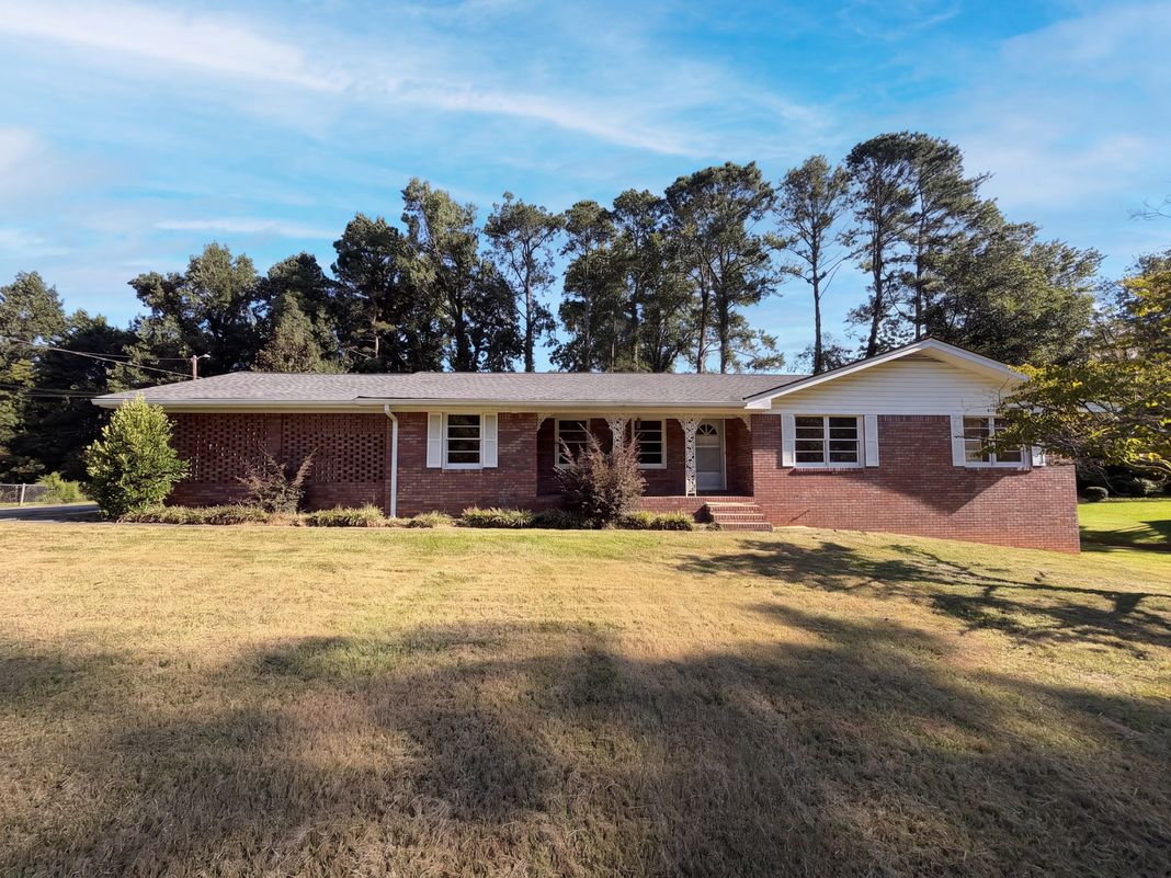 Property photo 1 of 3091 Beechwood Dr