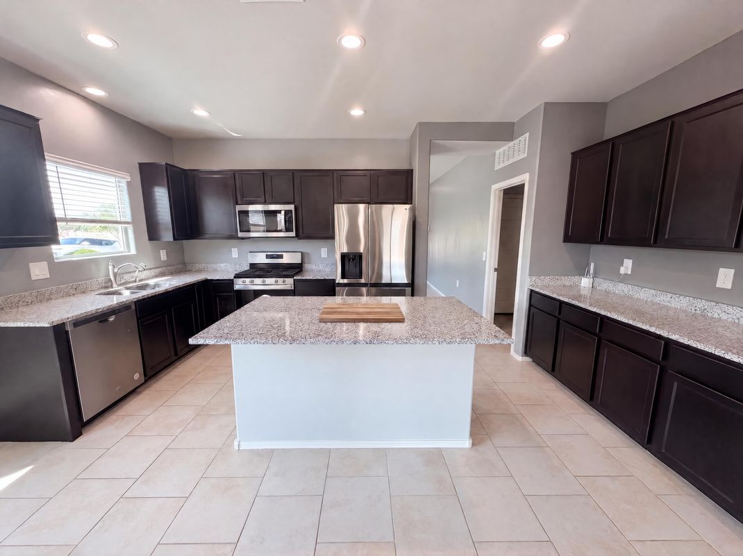 Property photo 2 of 6867 S Portugal Ave