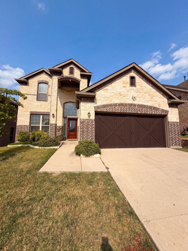 Property photo 1 of 1421 Prairie Lake Ct