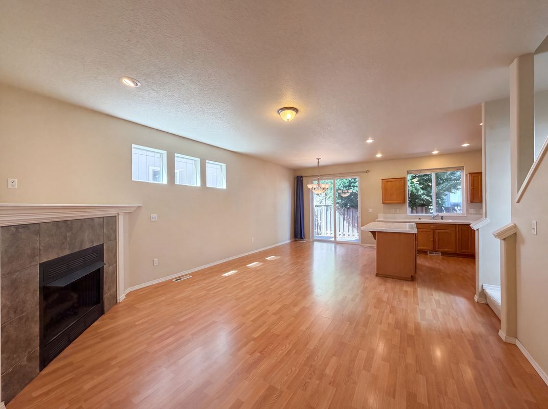 Property photo 3 of 17615 SW Falling Leaf Ct