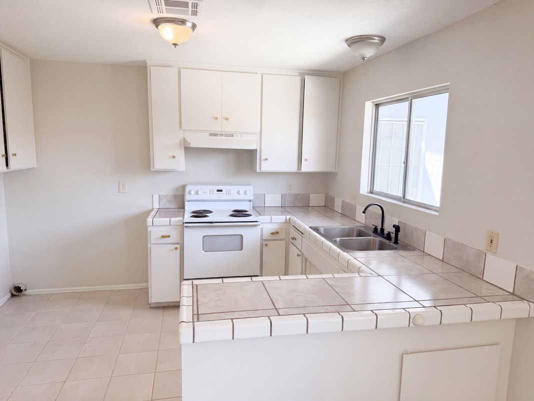 Property photo 2 of 52990 Avenida Diaz