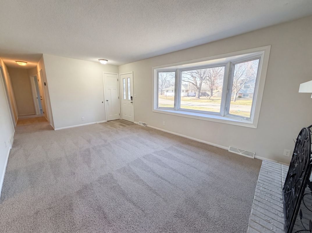 Property photo 3 of 354 111th Ave NW