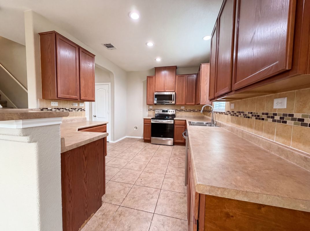 Property photo 2 of 5733 Ty Lindstrom