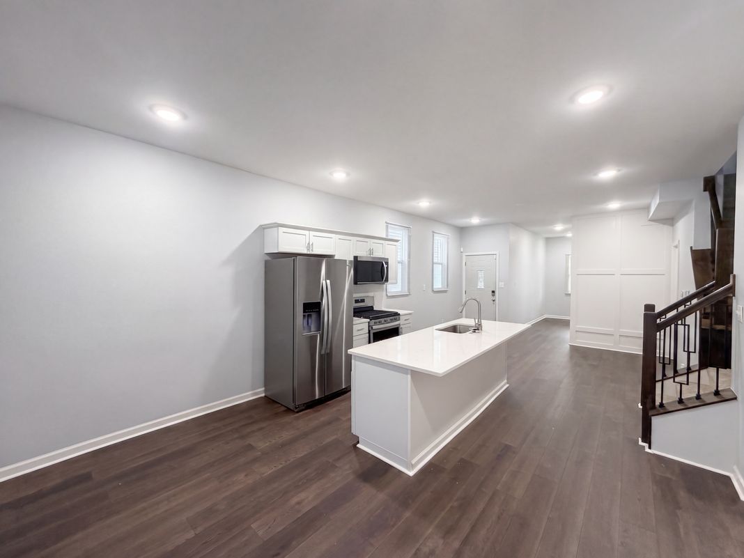 Property photo 2 of 513 S Champion Ave