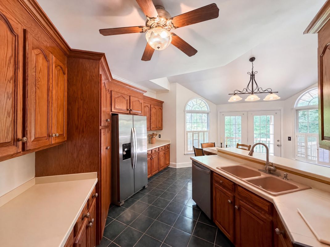 Property photo 2 of 5406 Club View Dr