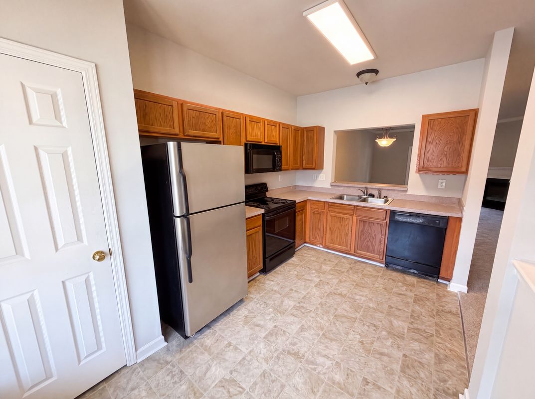 Property photo 2 of 615 Graythorn Ln