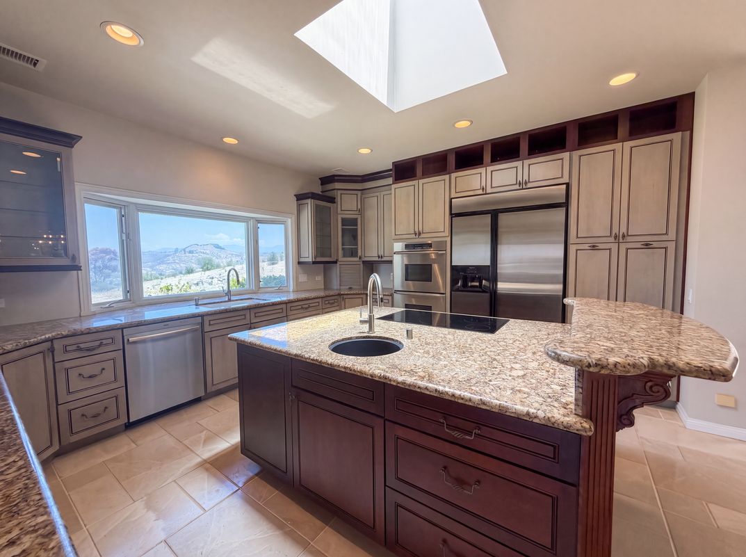 Property photo 2 of 30181 Via Maria Elena