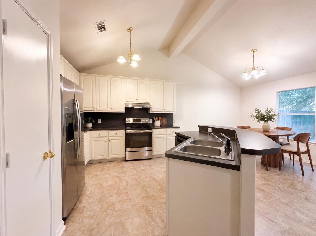 Property photo 3 of 16331 Long Valley Ct