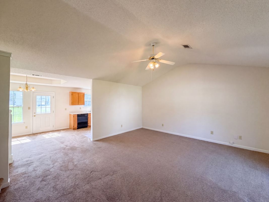 Property photo 3 of 3636 Mosswood Ln