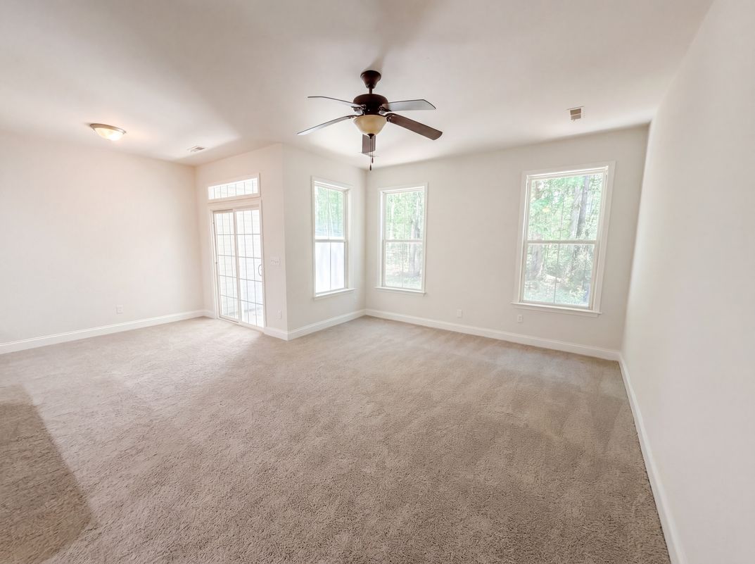 Property photo 3 of 9622 Scarborough Ct