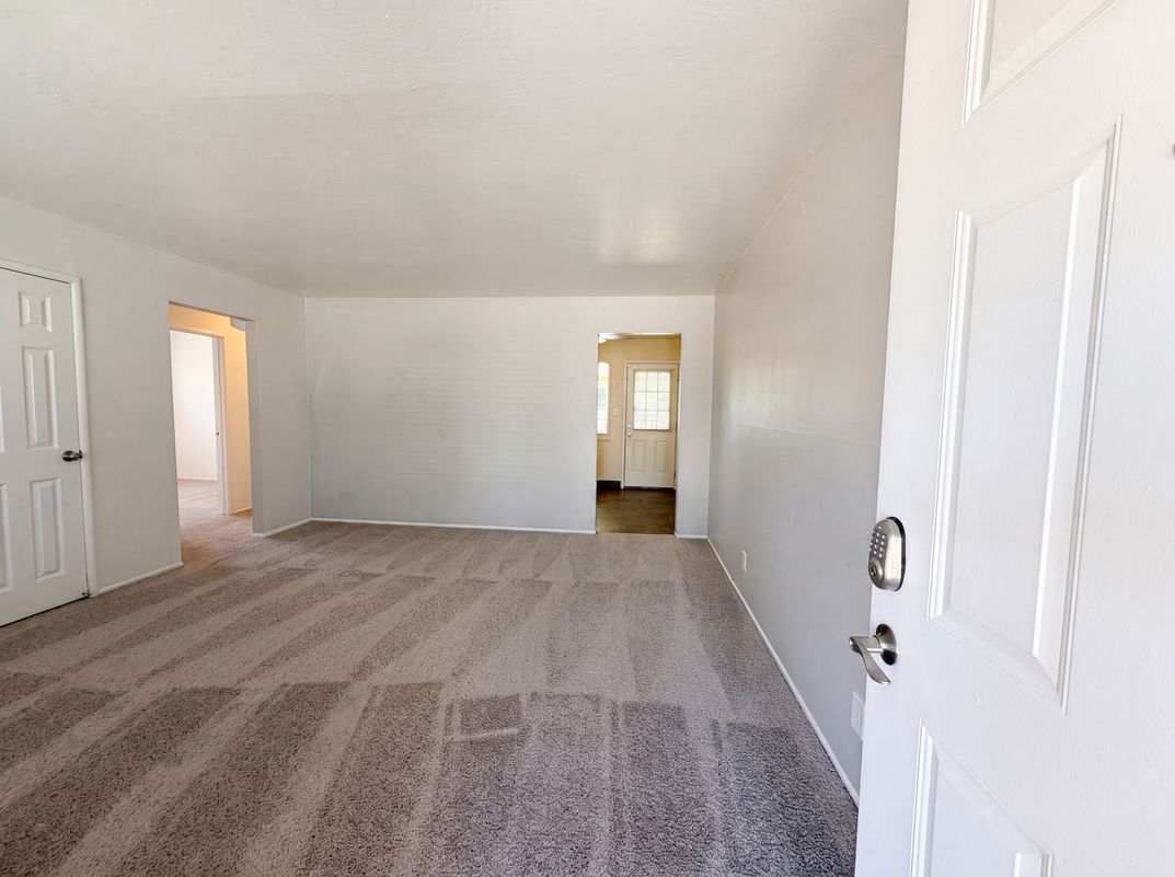 Property photo 3 of 918 Harrison Ave