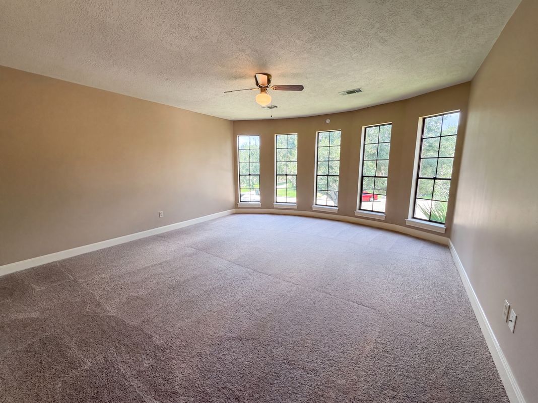 Property photo 3 of 17418 Wilton Park Ct