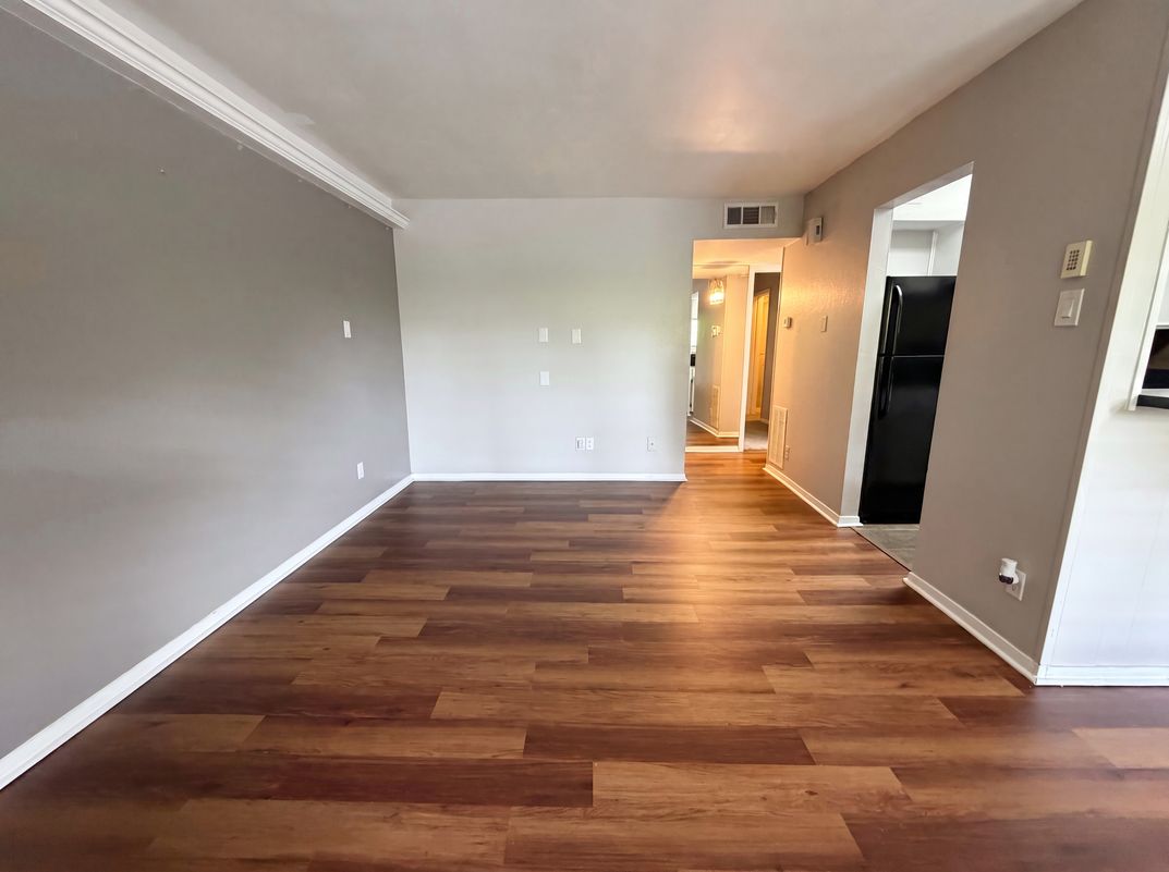 Property photo 3 of 3938 W Alabama St Apt 4