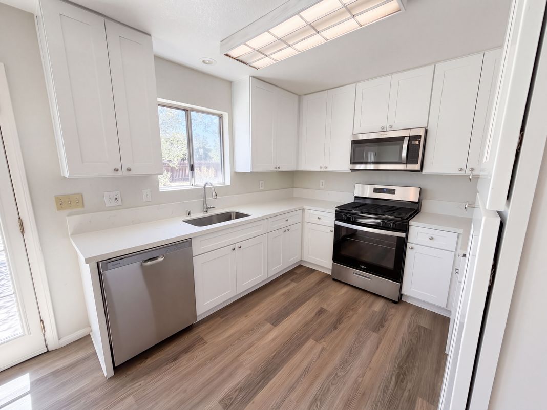 Property photo 2 of 20861 Lone Eagle Rd