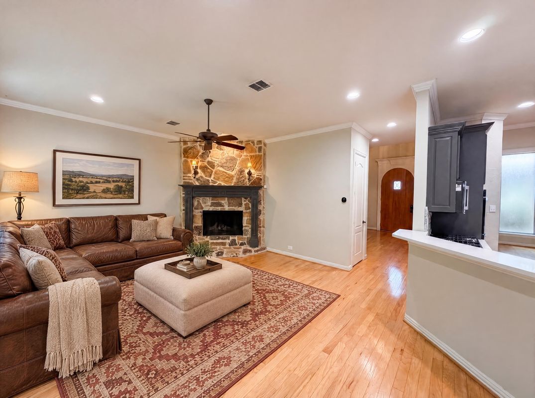 Property photo 3 of 1309 Winding Brook Dr