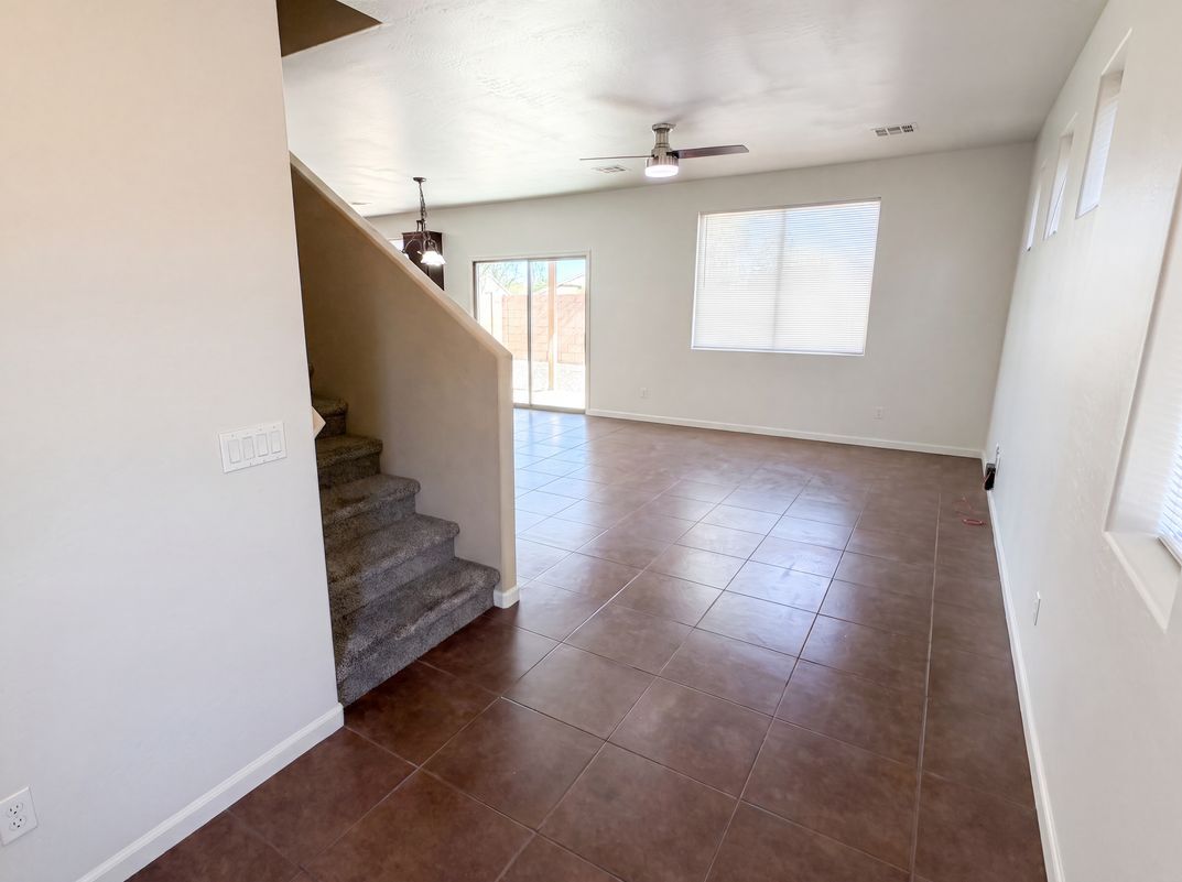 Photo 6 of 24 of 17533 W Mandalay Ln, Surprise, AZ
