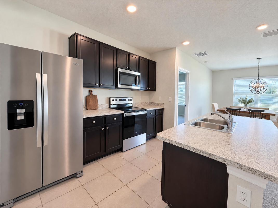 Property photo 2 of 4273 NE 29th Pl