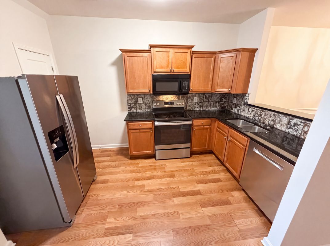 Property photo 2 of 2111 Ferentz Trce