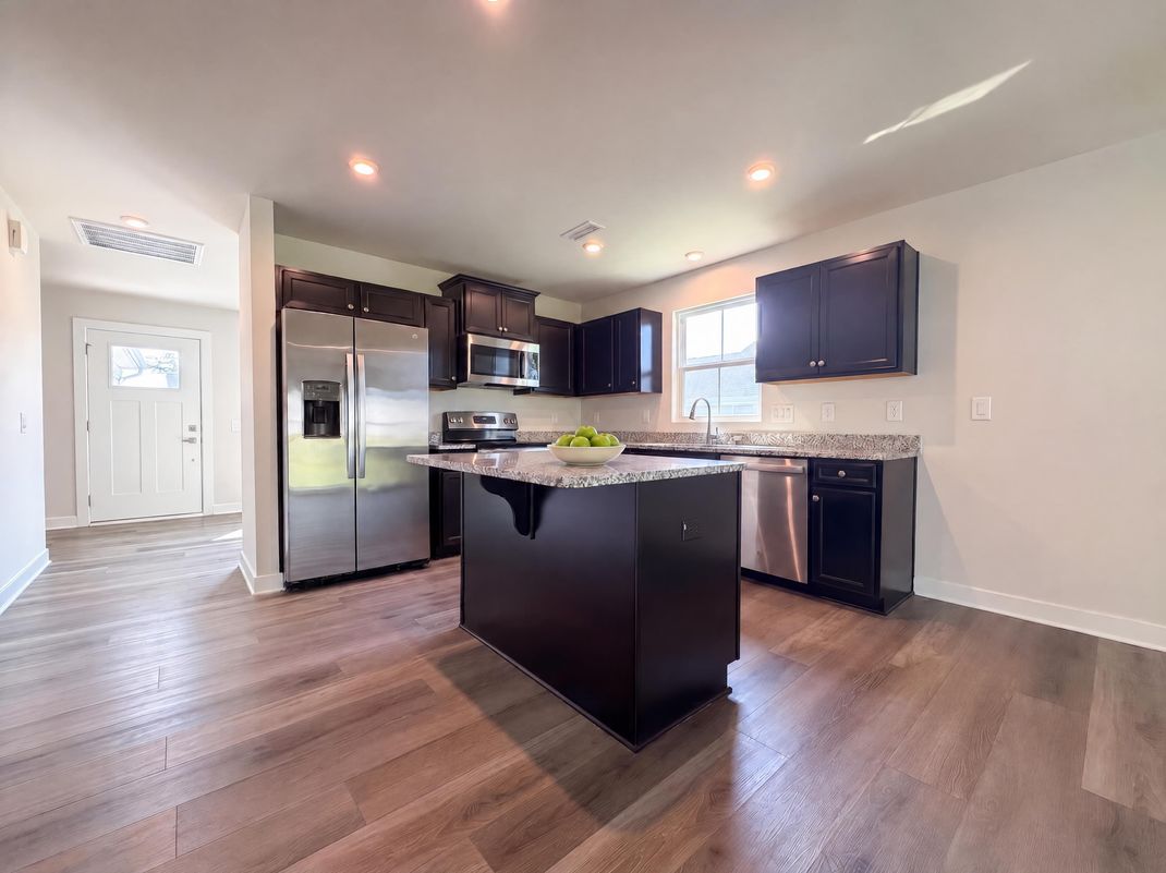 Property photo 3 of 8680 Kenridge Ln