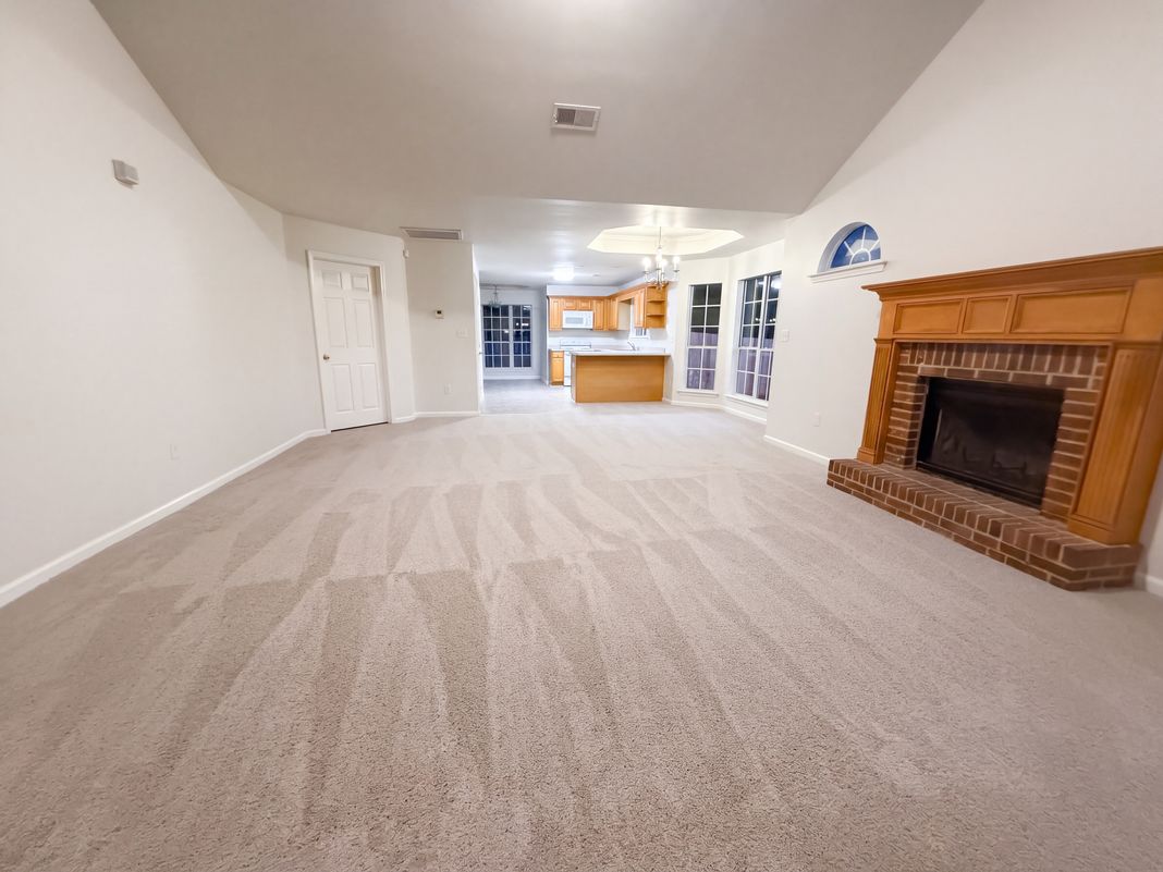 Property photo 3 of 210 Hidden Cove Cir