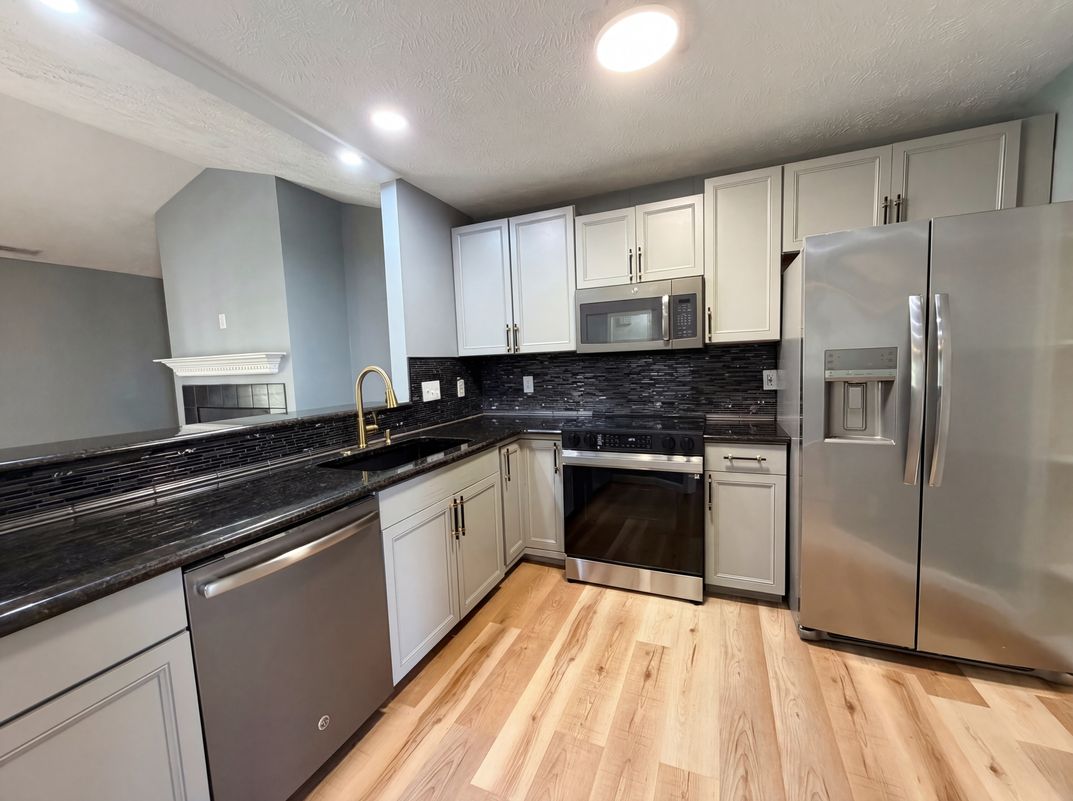 Property photo 2 of 392 Bubble Creek Ct Unit 9