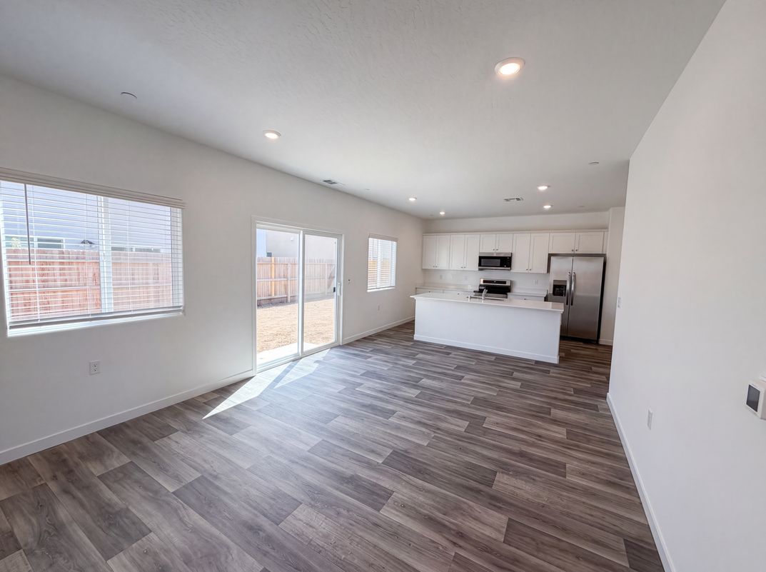 Property photo 3 of 4496 Bellaire Ave
