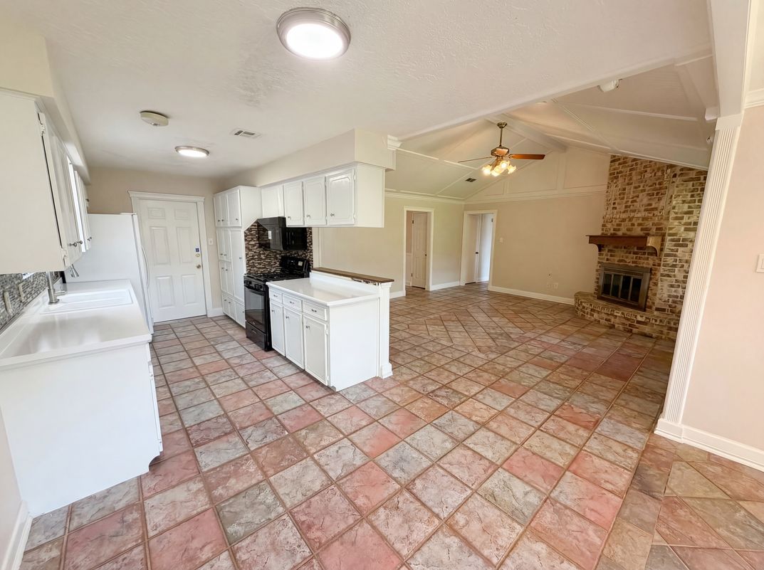 Property photo 2 of 1902 New Orleans St