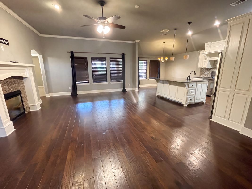 Property photo 3 of 704 SW 149th Pl