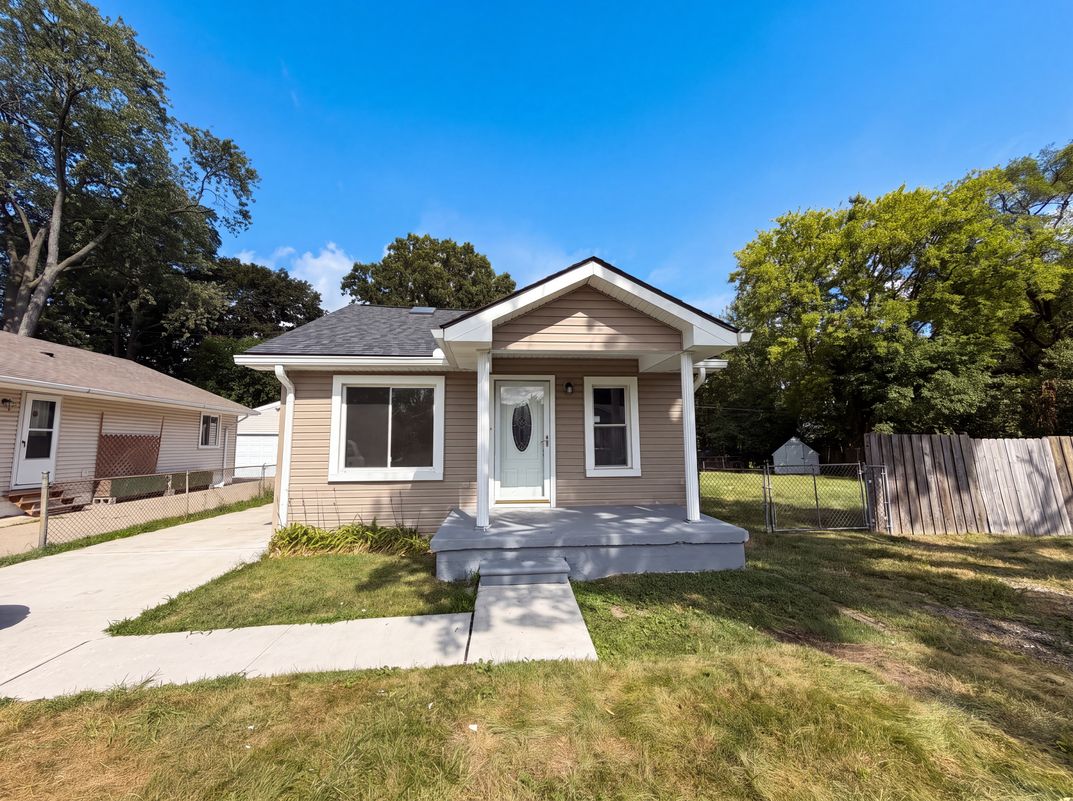 Property photo 1 of 21420 Jefferson St