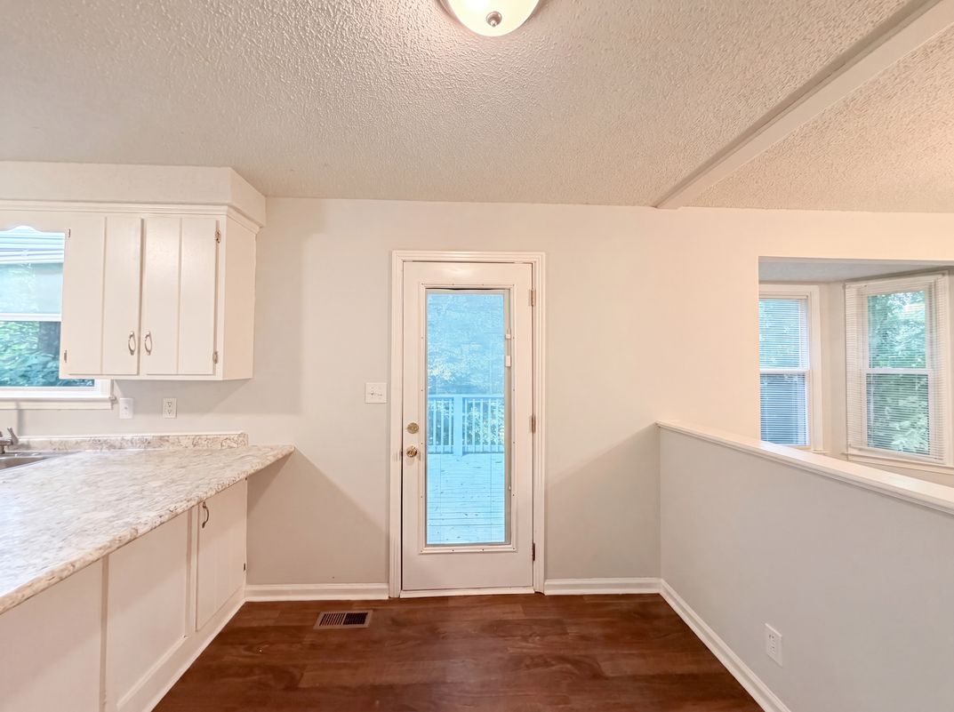 Photo 7 of 20 of 166 Kirby Dr, Clarksville, TN