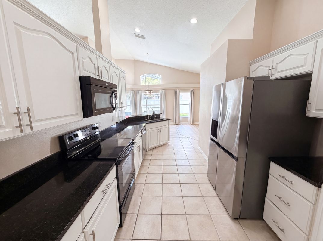 Photo 13 of 31 of 1619 River Birch Ave, Oviedo, FL