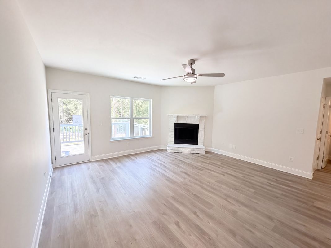Property photo 3 of 249 Clearwater Dr