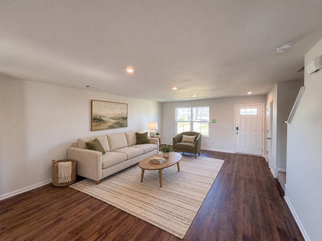 Property photo 3 of 949 Blue Ash Way