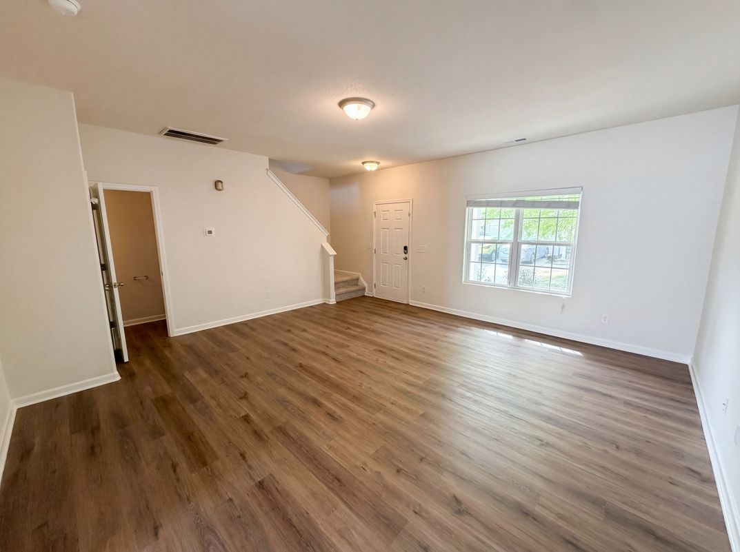 Property photo 3 of 8321 Candlenut Ln