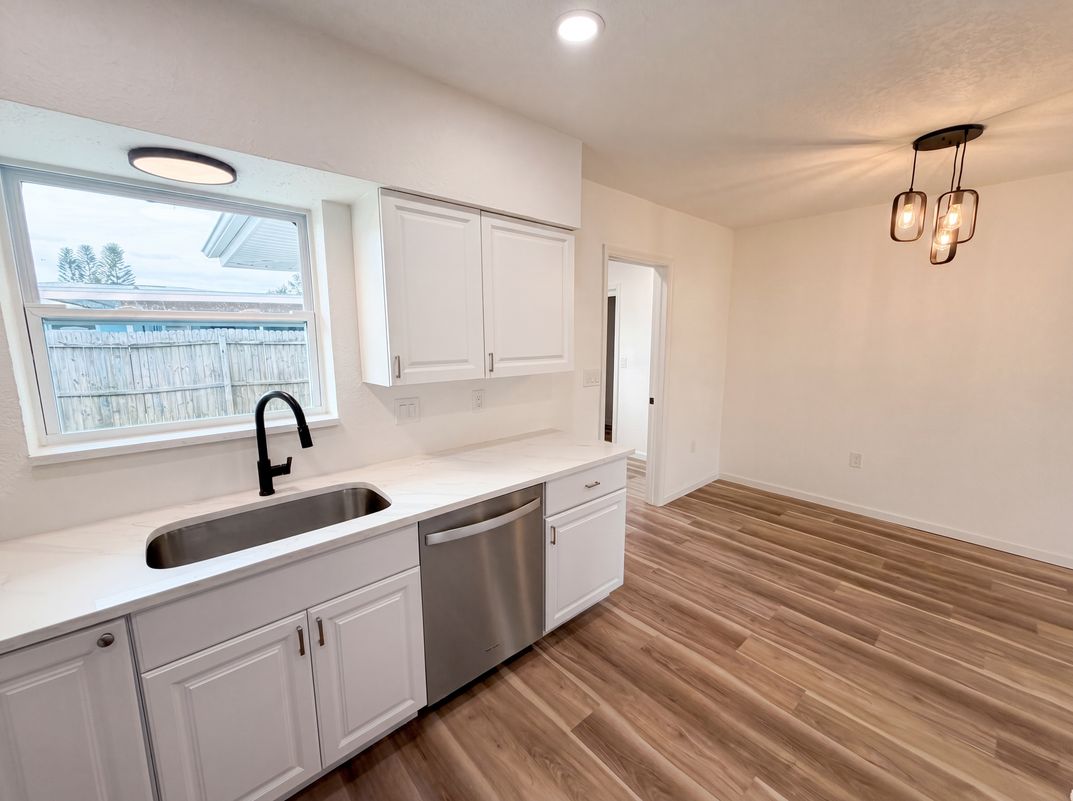 Photo 9 of 19 of 567 Baywood Dr N, Dunedin, FL