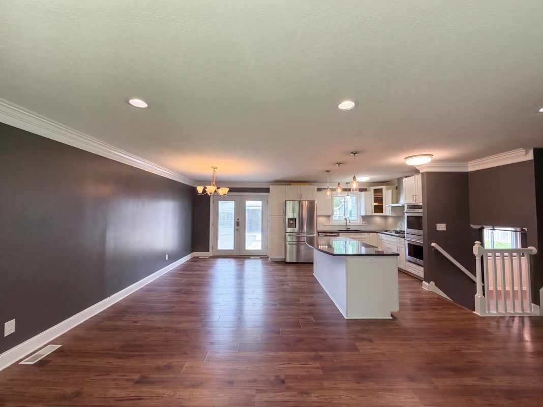 Property photo 3 of 25142 Deerfield Dr