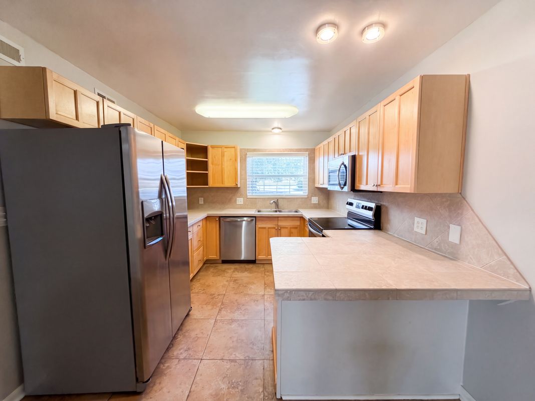 Property photo 2 of 2219 Shadow Valley Rd Apt E