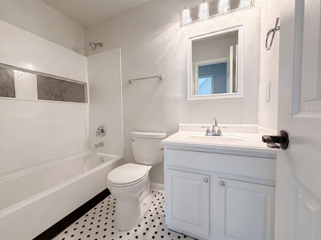 Photo 19 of 23 of 4024 Fifendrum Ln, Charlotte, NC