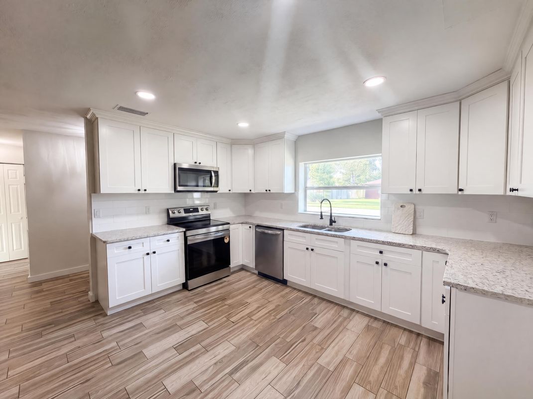 Property photo 2 of 789 Little Pine Dr