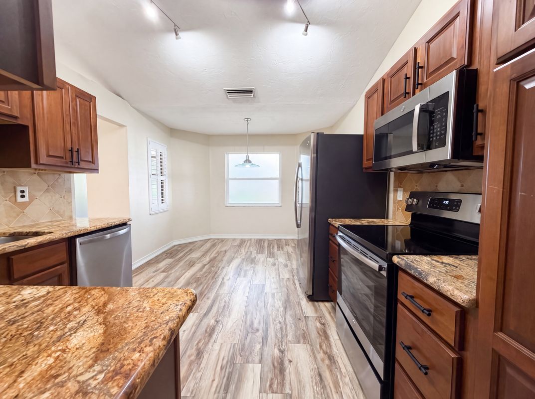 Property photo 2 of 3430 55th Dr E