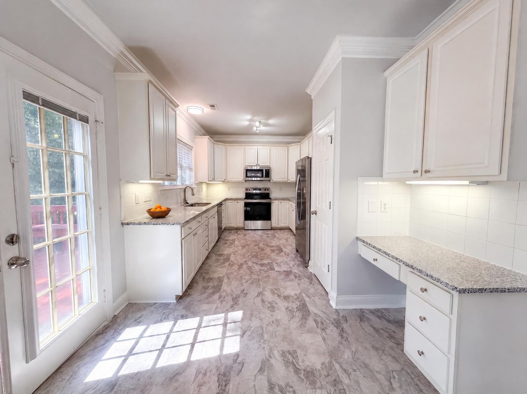 Property photo 2 of 331 Market Hall Pl