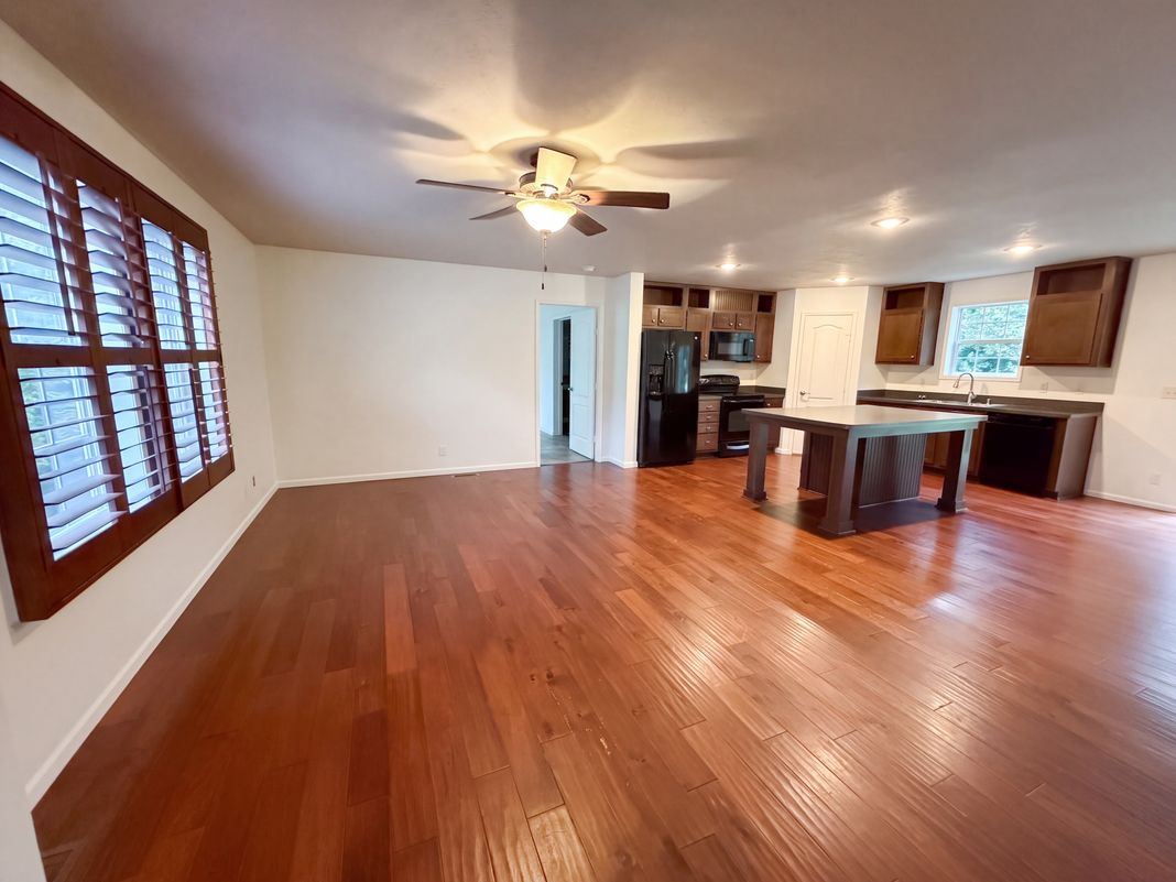 Property photo 3 of 3911 W Forrest Park Dr