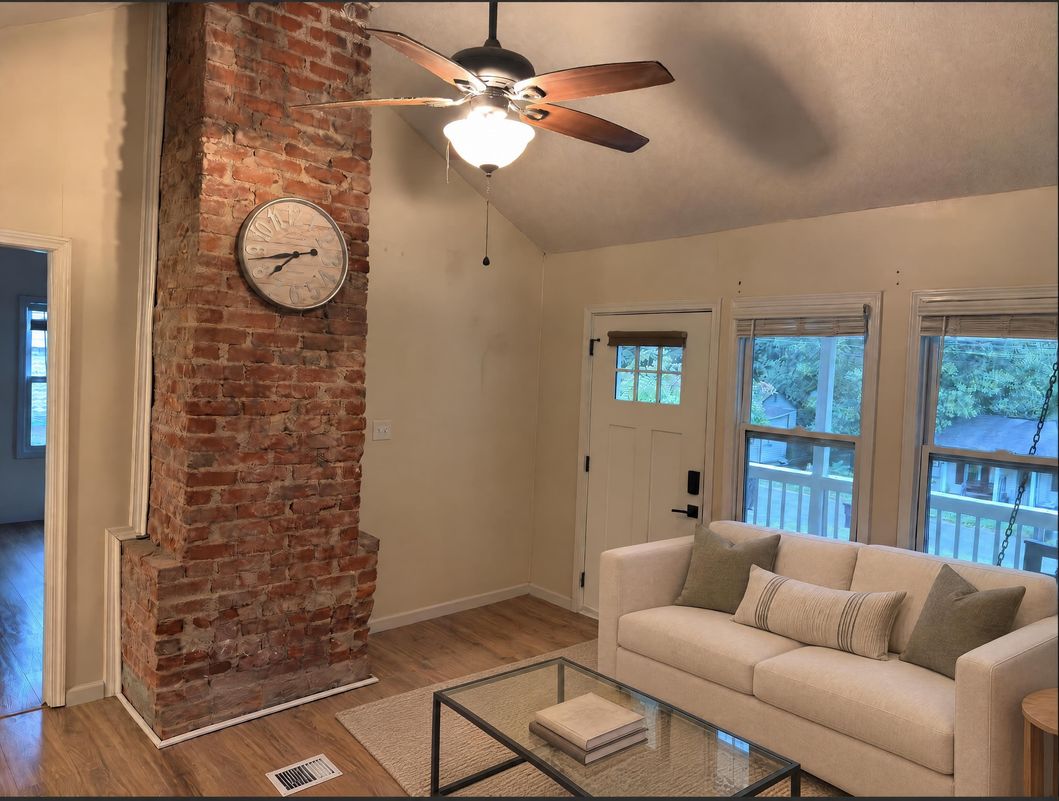 Property photo 3 of 2111 Bernhurst Dr